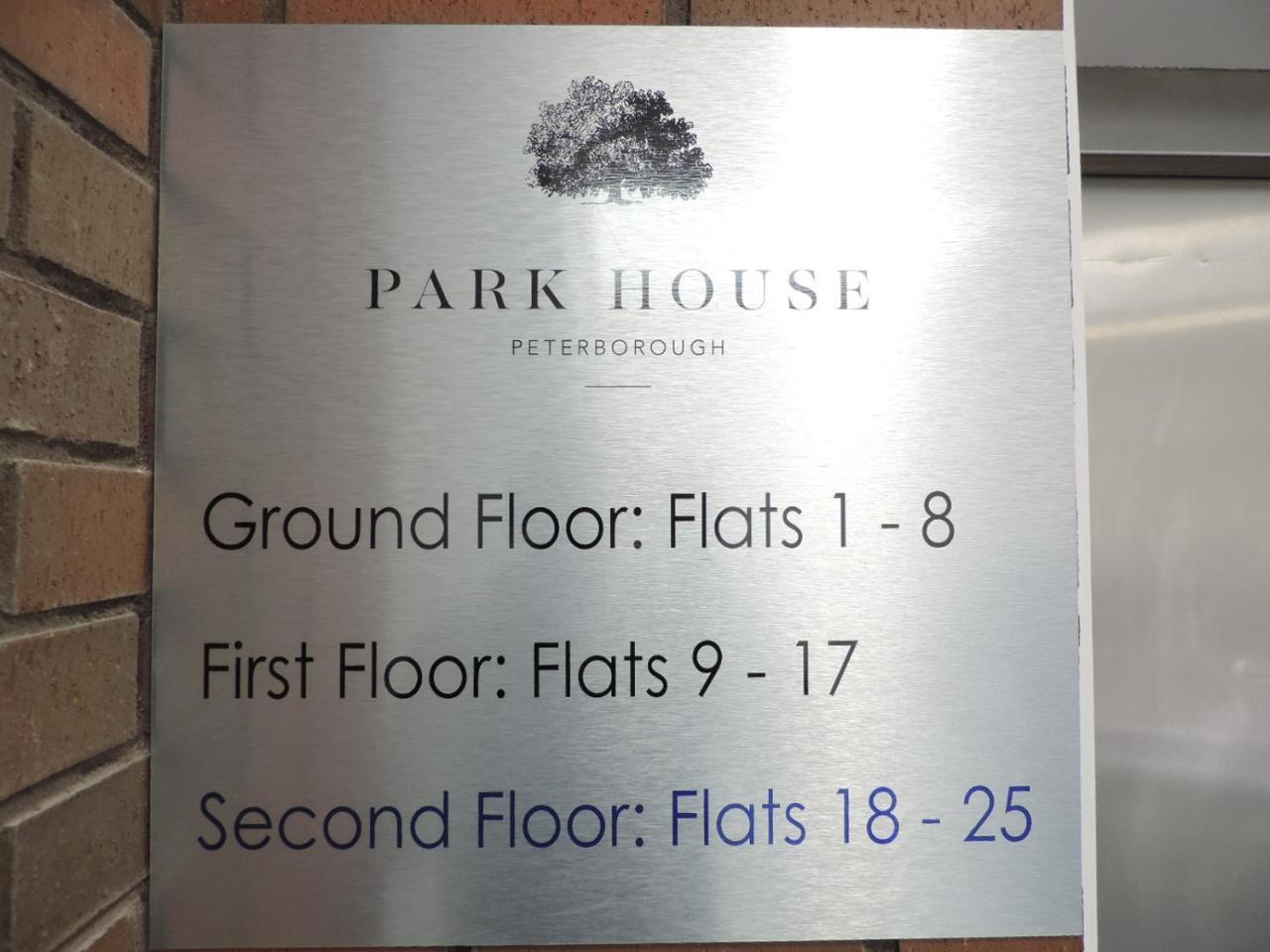 Park House - City Centre Apartment Peterborough Exterior photo